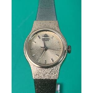 Vintage SEIKO Gold Two Tone V401-0250 Women's Watch Needs Battery